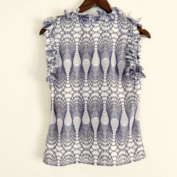 St. John Couture Sleeveless Ruffled Feather Blouse Size 2 or Extra Small - Picture 3 of 11